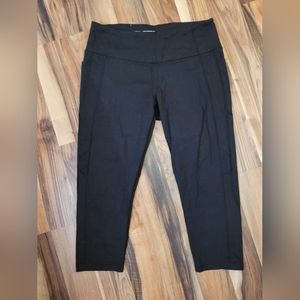 Victorias secret athletic cropped leggings capris
